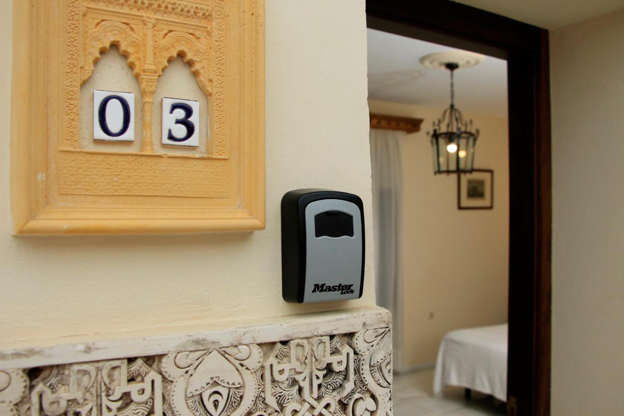 Apartamentos Medina Qurtuba กอร์โดบา ภายนอก รูปภาพ