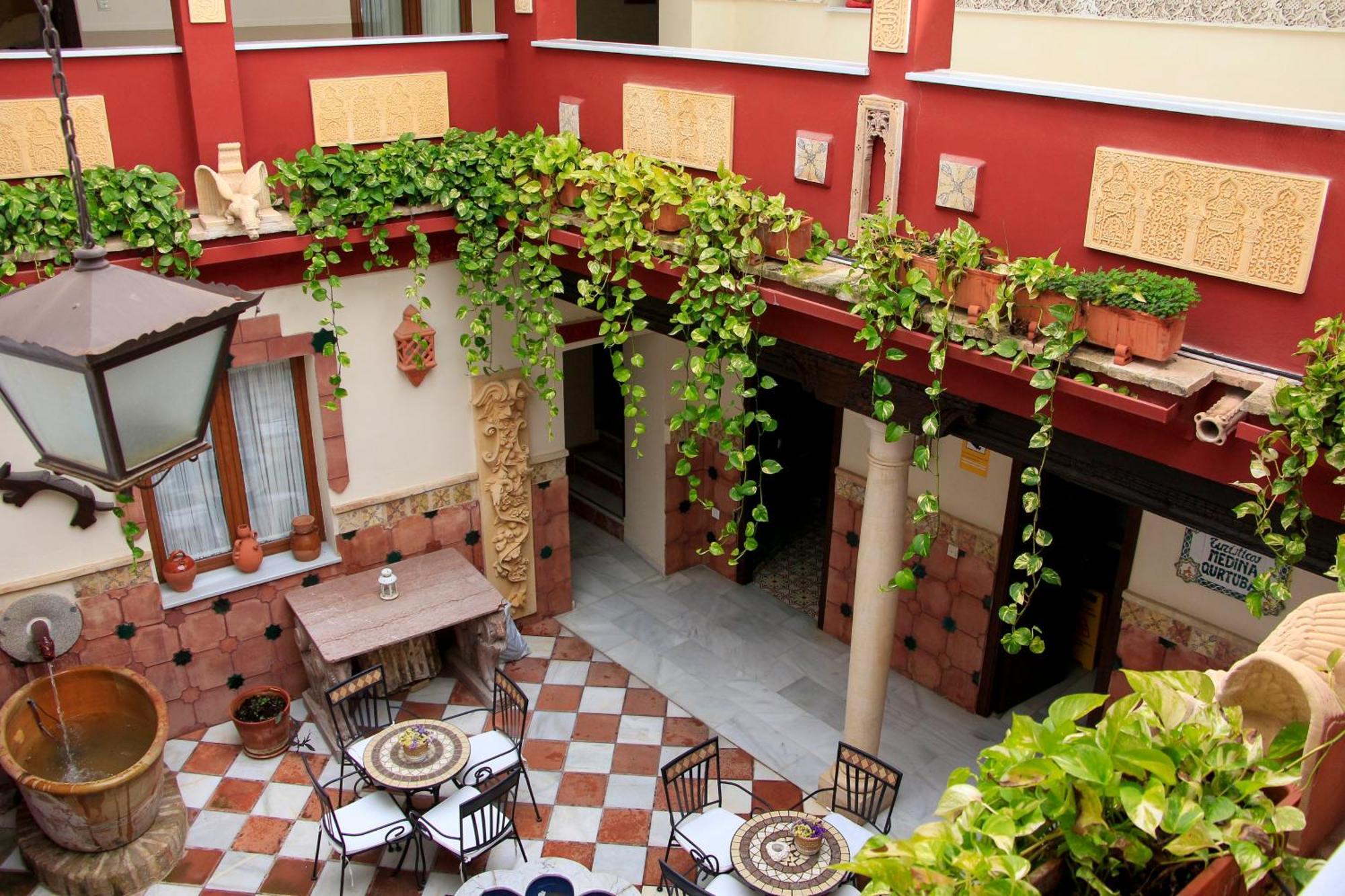 Apartamentos Medina Qurtuba กอร์โดบา ภายนอก รูปภาพ