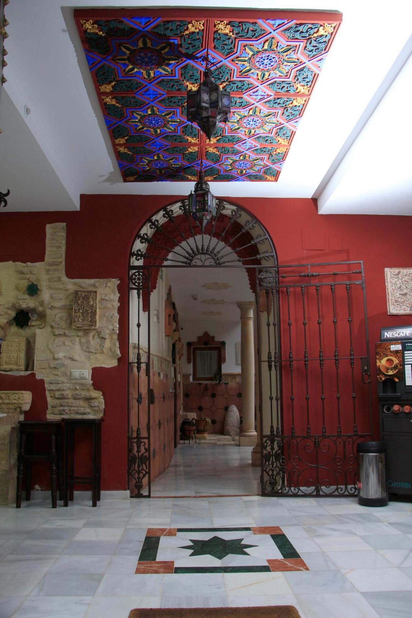 Apartamentos Medina Qurtuba กอร์โดบา ภายนอก รูปภาพ