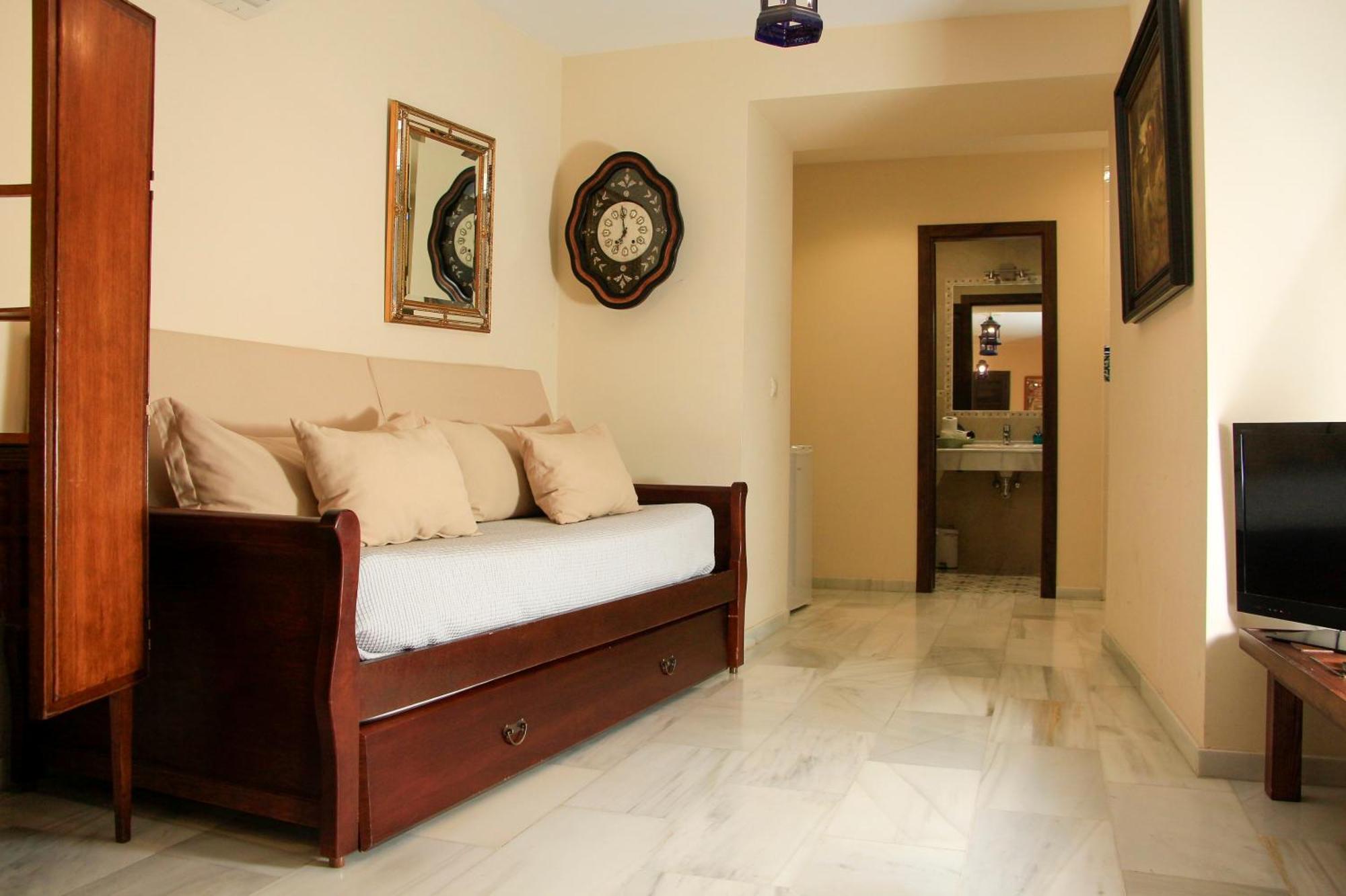 Apartamentos Medina Qurtuba กอร์โดบา ภายนอก รูปภาพ